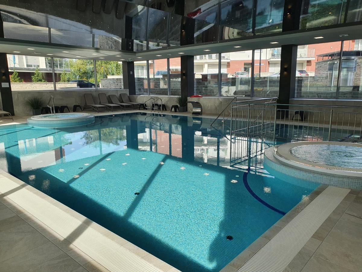 Apartament Szafir W Budynku Basenowym Morska Klifowa Rewal Exterior photo